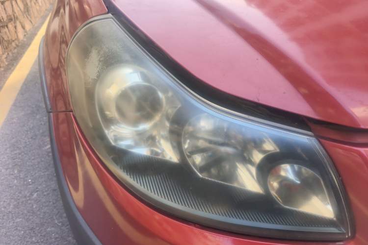 Used Suzuki SX4 2012 1.6L Automatic Ruiqi Model Right Front Headlight