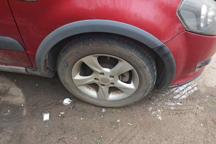 Used Suzuki SX4 2012 1.6L Manual Ruiqi Model Right Front Wheel Hub