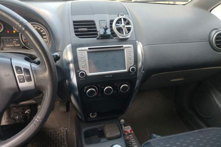Used Suzuki SX4 2012 1.6L Manual Ruiqi Model Audio And AC Panel