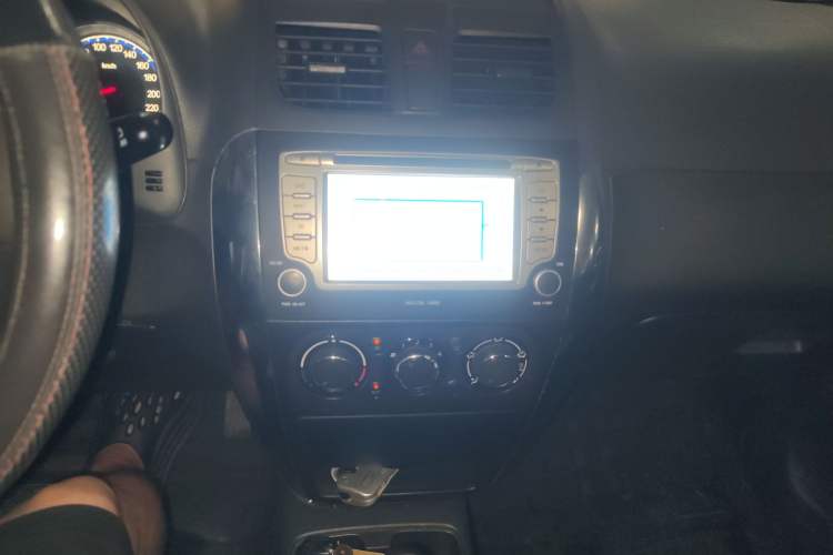 Used Suzuki SX4 2012 1.6L Automatic Ruiqi Model Audio And AC Panel