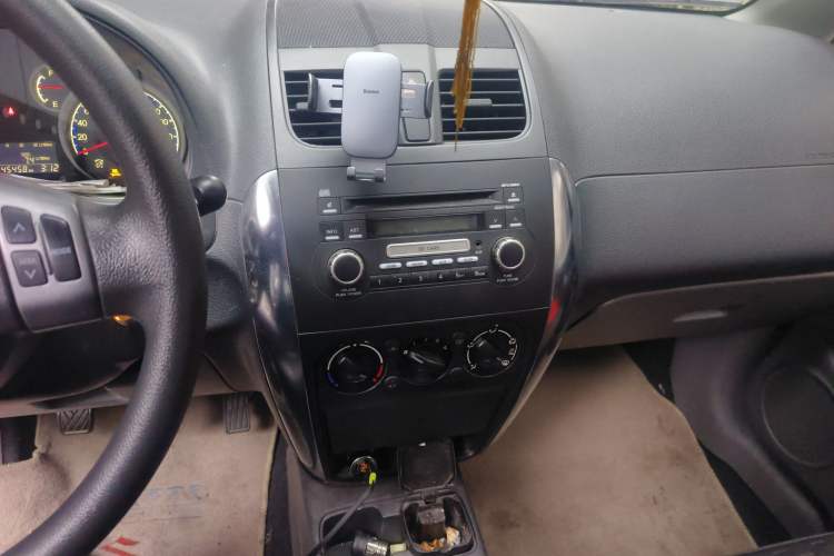 Used Suzuki SX4 2012 1.6L Manual Ruiqi Model Audio And AC Panel