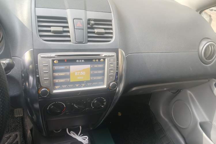 Used Suzuki SX4 2012 1.6L Automatic Ruiqi Model Audio And AC Panel