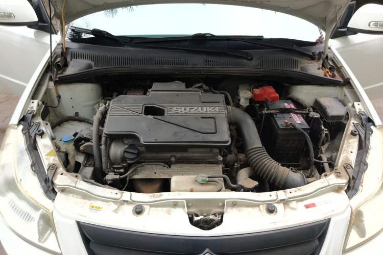 Used Suzuki SX4 2012 1.6L Automatic Ruiqi Model Engine Bay