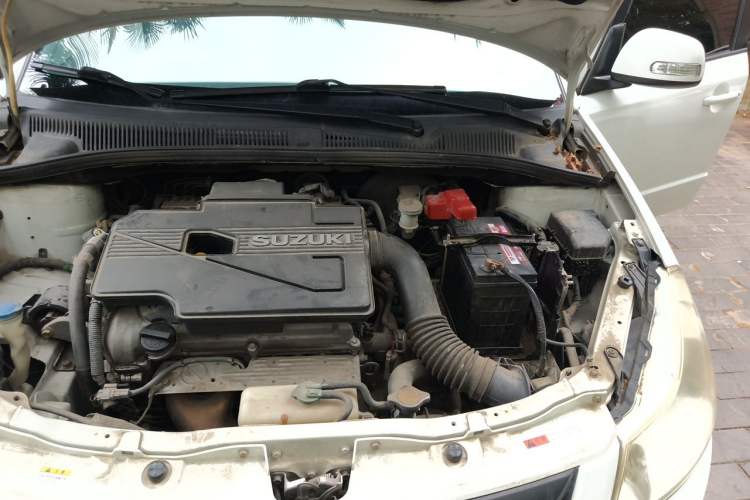 Used Suzuki SX4 2012 1.6L Automatic Ruiqi Model Engine Bay Left