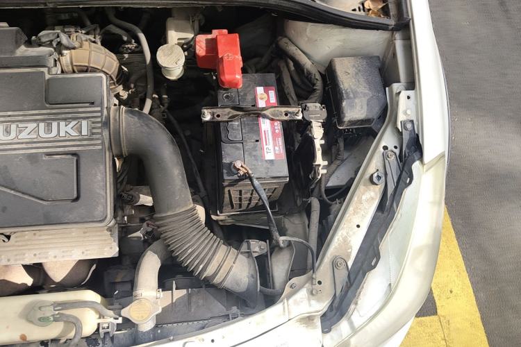 Used Suzuki SX4 2012 1.6L Automatic Ruiqi Model Engine Bay Left
