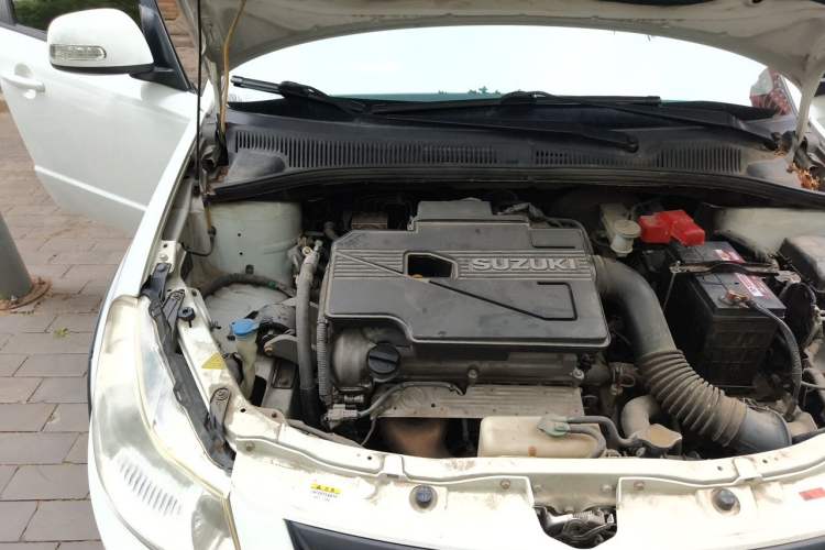 Used Suzuki SX4 2012 1.6L Automatic Ruiqi Model Engine Bay Right