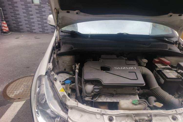 Used Suzuki SX4 2012 1.6L Manual Ruiqi Model Engine Bay Right
