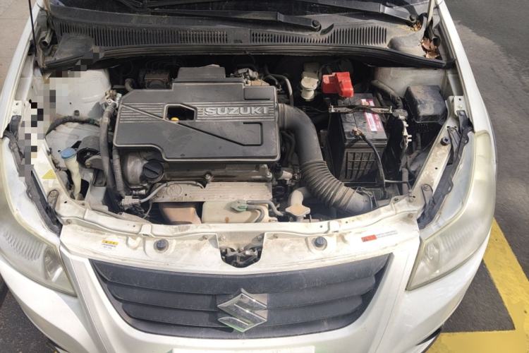 Used Suzuki SX4 2012 1.6L Automatic Ruiqi Model Engine Bay