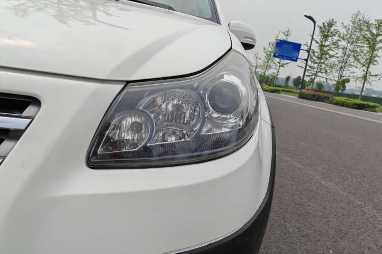Used Suzuki SX4 2012 1.6L Automatic Ruiqi Model Exterior 9