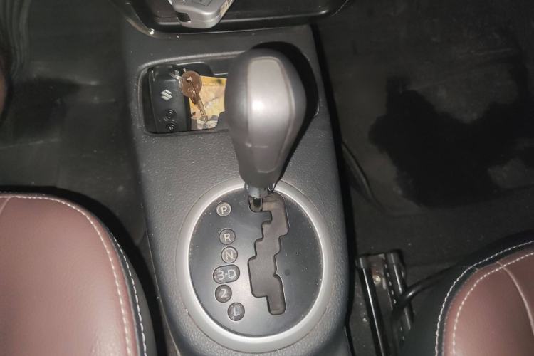 Used Suzuki SX4 2012 1.6L Automatic Ruiqi Model Gear Lever