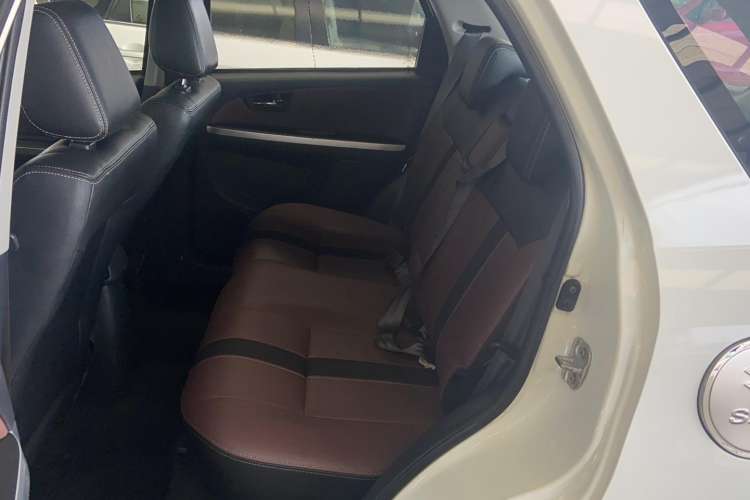 Used Suzuki SX4 2012 1.6L Automatic Ruiqi Model Interior 1
