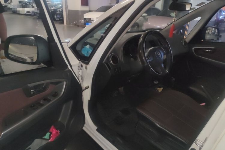 Used Suzuki SX4 2012 1.6L Automatic Ruiqi Model Interior 3