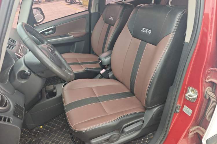 Used Suzuki SX4 2012 1.6L Manual Ruiqi Model Interior 5