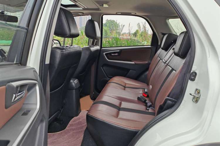Used Suzuki SX4 2012 1.6L Automatic Ruiqi Model Interior 5