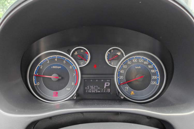 Used Suzuki SX4 2012 1.6L Automatic Ruiqi Model Odometer Close Up