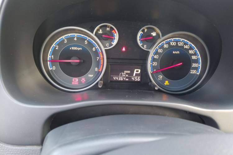 Used Suzuki SX4 2012 1.6L Automatic Ruiqi Model Odometer Close Up