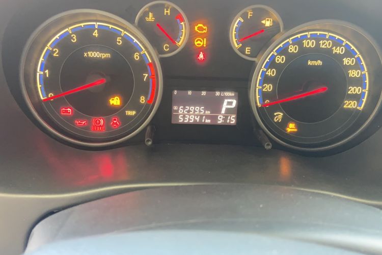 Used Suzuki SX4 2012 1.6L Automatic Ruiqi Model Odometer Close Up