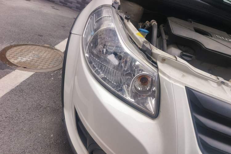Used Suzuki SX4 2012 1.6L Manual Ruiqi Model Right Front Headlight