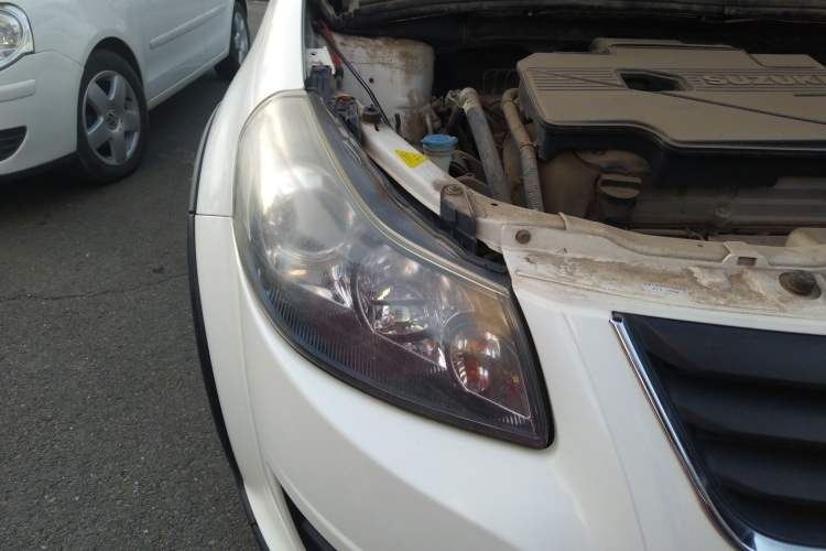 Used Suzuki SX4 2012 1.6L Automatic Ruiqi Model Right Front Headlight