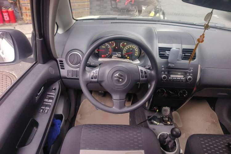 Used Suzuki SX4 2012 1.6L Manual Ruiqi Model Steering Wheel
