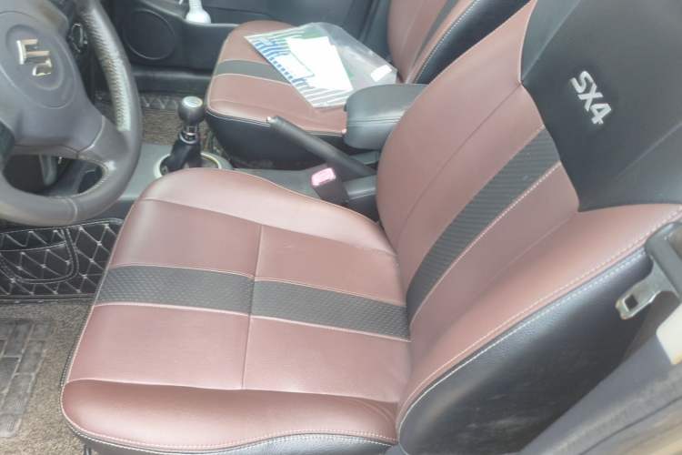 Used Suzuki SX4 2012 1.6L Manual Ruiqi Model Driver Seat