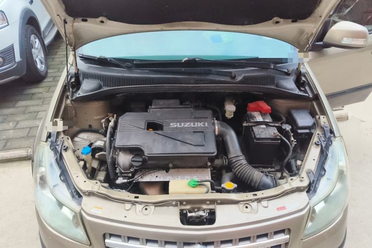 Used Suzuki SX4 2012 1.6L Manual Ruiqi Model Engine Bay
