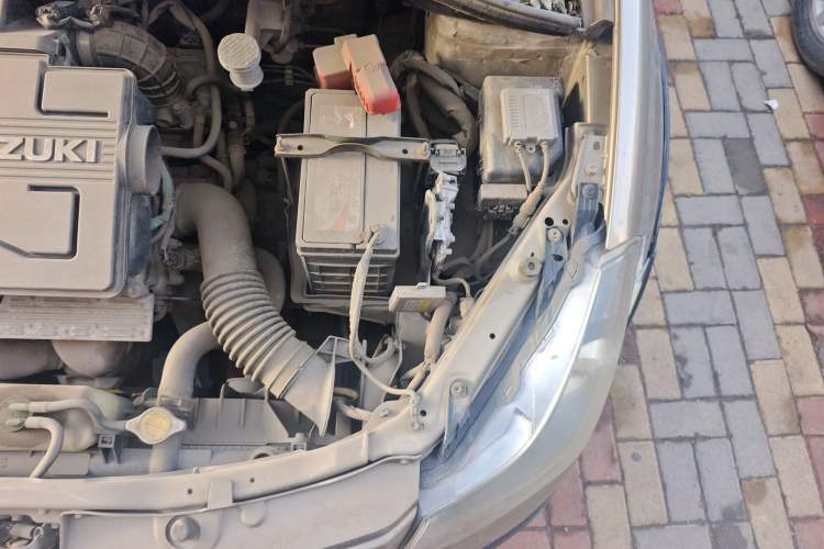 Used Suzuki SX4 2012 1.6L Manual Ruiqi Model Engine Bay Left
