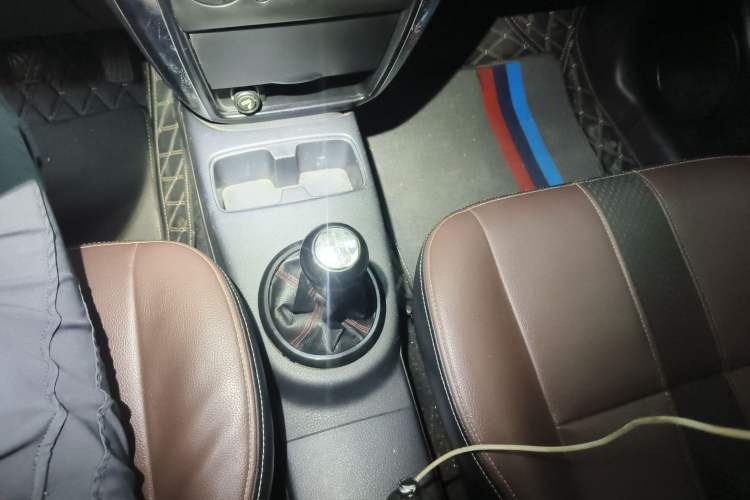 Used Suzuki SX4 2012 1.6L Manual Ruiqi Model Gear Lever