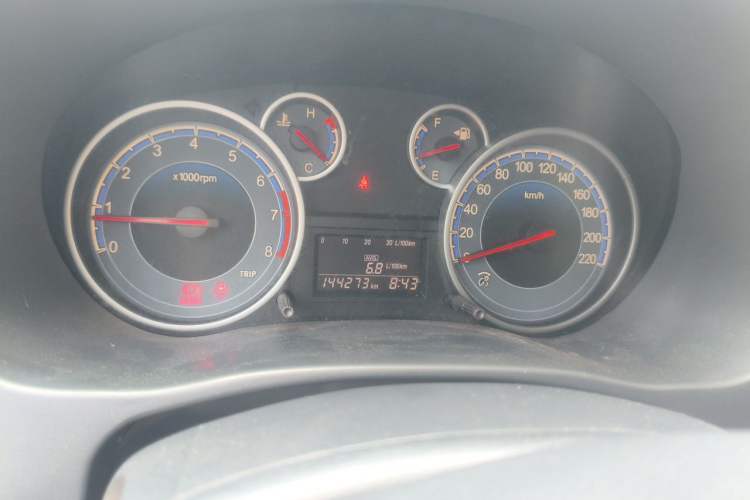 Used Suzuki SX4 2012 1.6L Manual Ruiqi Model Odometer Close Up