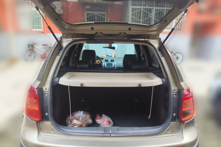 Used Suzuki SX4 2012 1.6L Manual Ruiqi Model Trunk