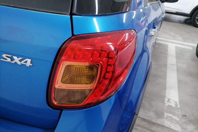 Used Suzuki SX4 2013 1.6L Automatic CoolRide Model Exterior 6
