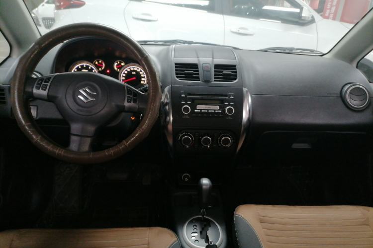 Used Suzuki SX4 2013 1.6L Automatic CoolRide Model Interior 2