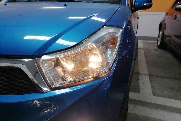 Used Suzuki SX4 2013 1.6L Automatic CoolRide Model Left Front Headlight