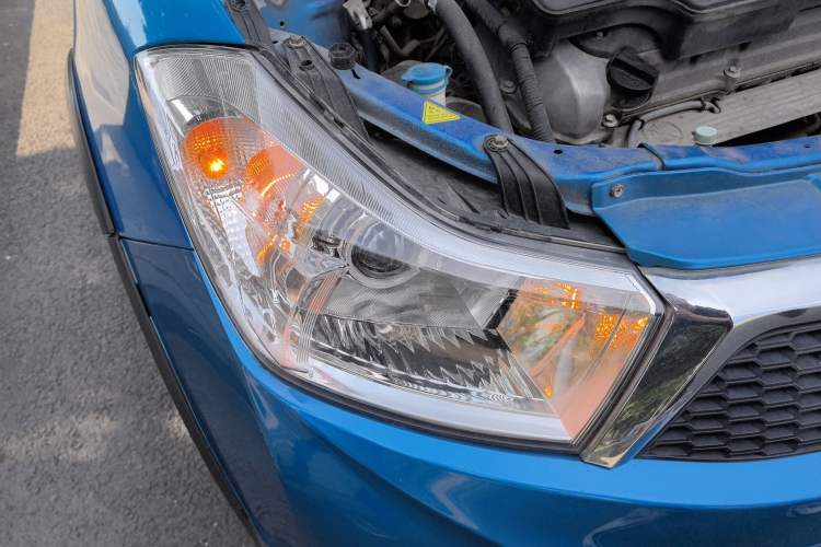 Used Suzuki SX4 2013 1.6L Automatic CoolRide Model Right Front Headlight