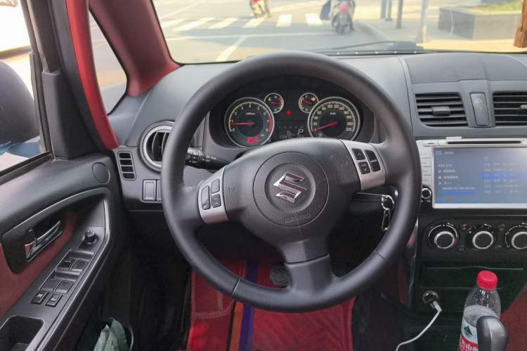 Used Suzuki SX4 2013 1.6L Automatic CoolRide Model Steering Wheel