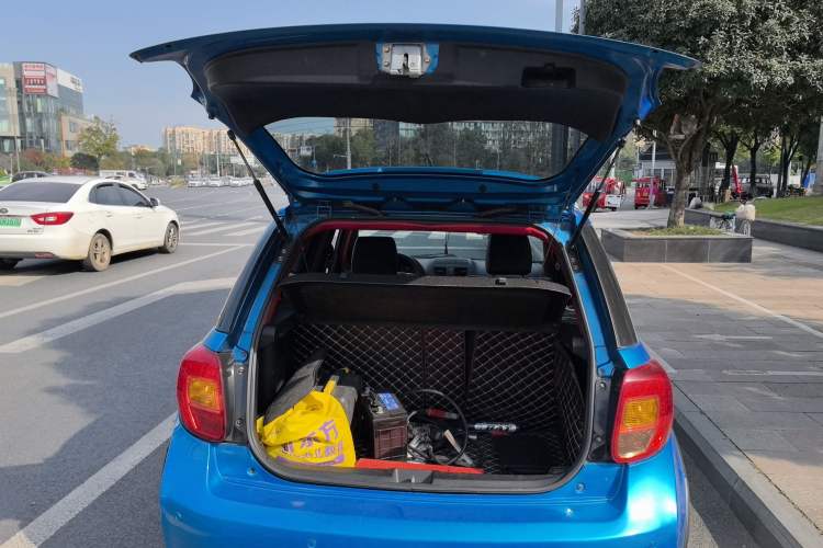 Used Suzuki SX4 2013 1.6L Automatic CoolRide Model Trunk