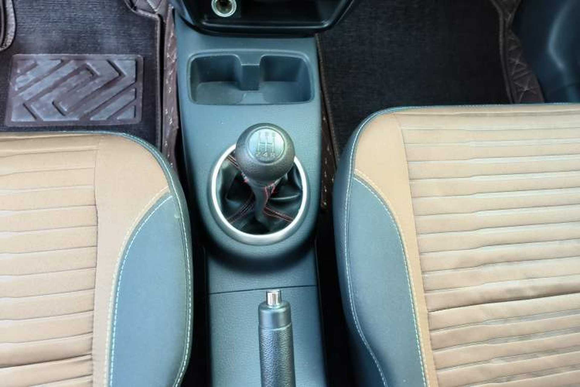 Used Suzuki SX4 2013 1.6L Manual CoolRide Model Gear Lever