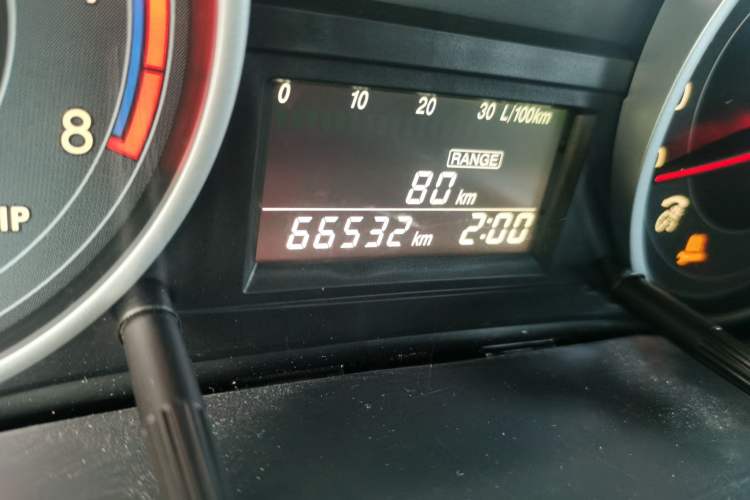 Used Suzuki SX4 2013 1.6L Manual CoolRide Model Odometer Close Up