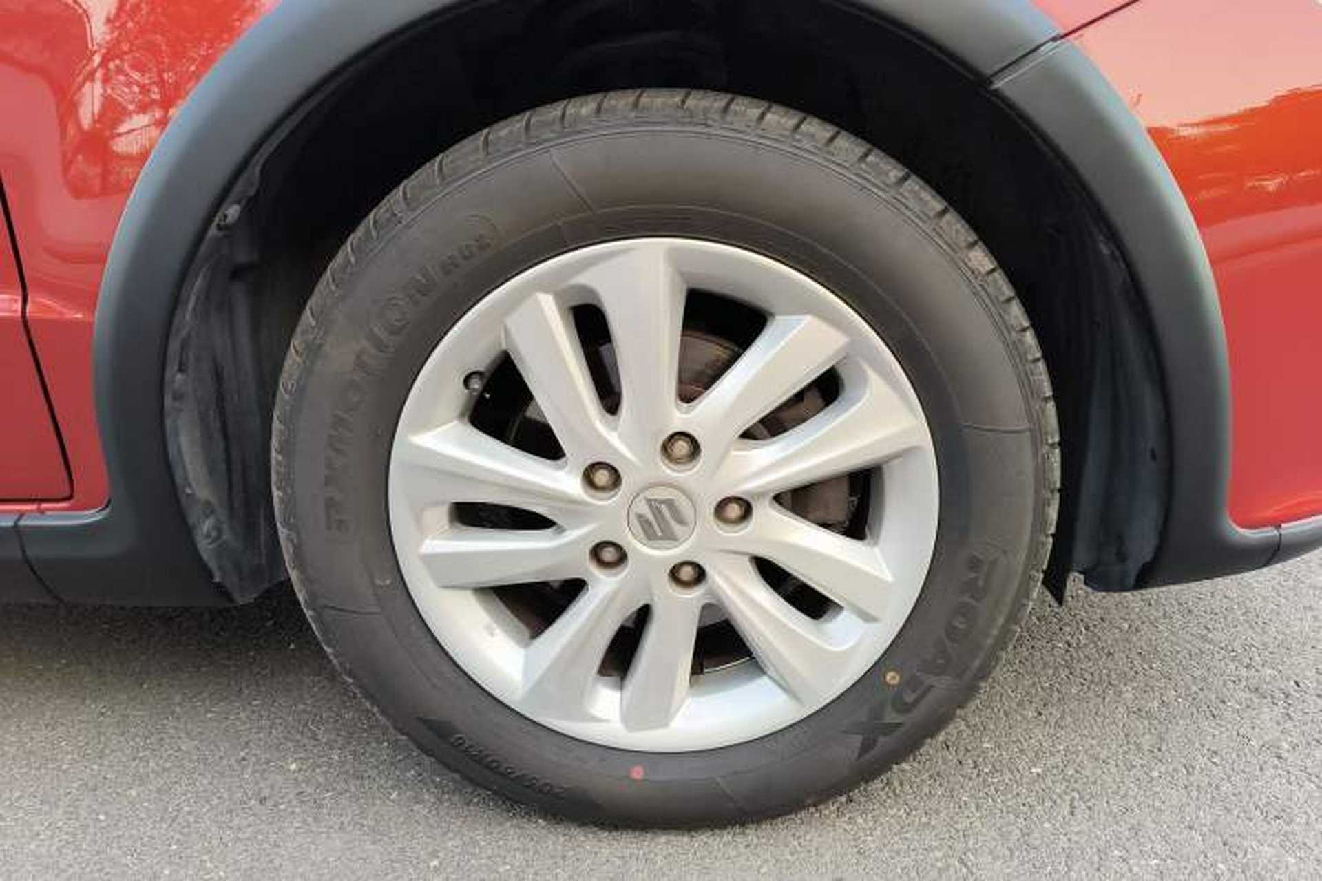 Used Suzuki SX4 2013 1.6L Manual CoolRide Model Right Rear Wheel Hub