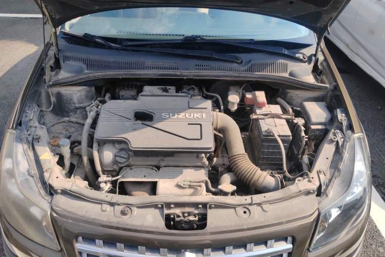 Used Suzuki SX4 2013 Koleos 1.6L Automatic Sport Model Engine Bay