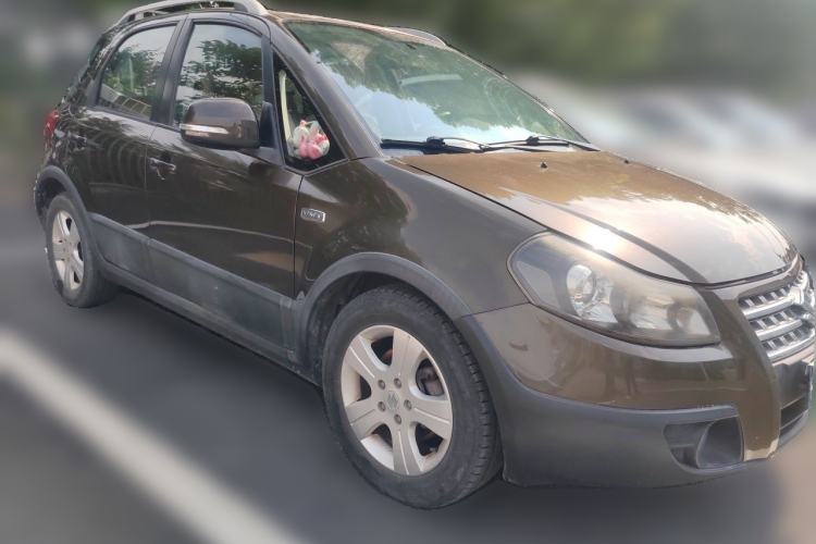 Used Suzuki SX4 2013 Koleos 1.6L Automatic Sport Model Front Right 45 Deg