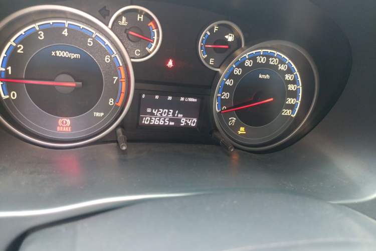 Used Suzuki SX4 2013 1.6L Manual CoolRide Model Odometer Close Up