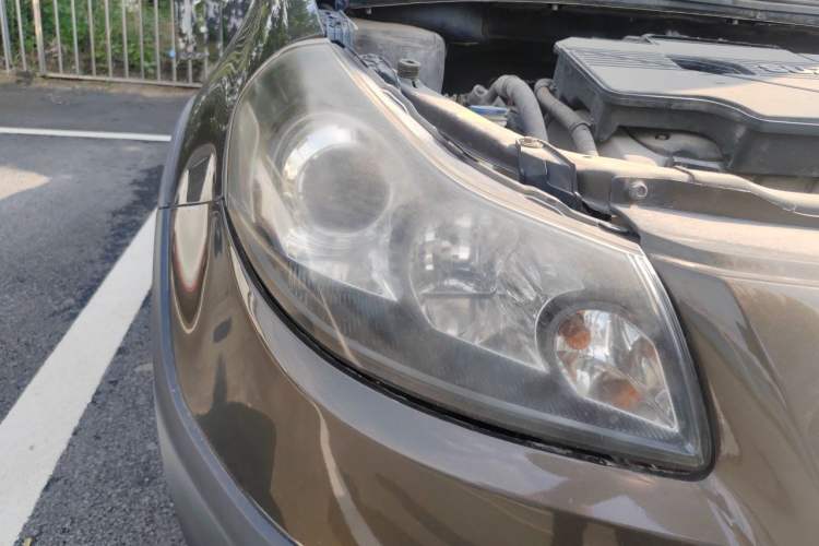 Used Suzuki SX4 2013 Koleos 1.6L Automatic Sport Model Right Front Headlight