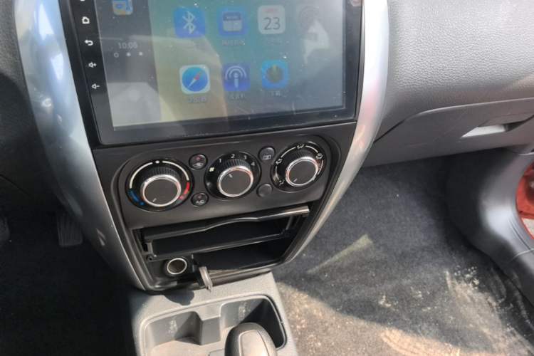 Used Suzuki SX4 2013 1.6L Automatic CoolRide Model Audio And AC Panel