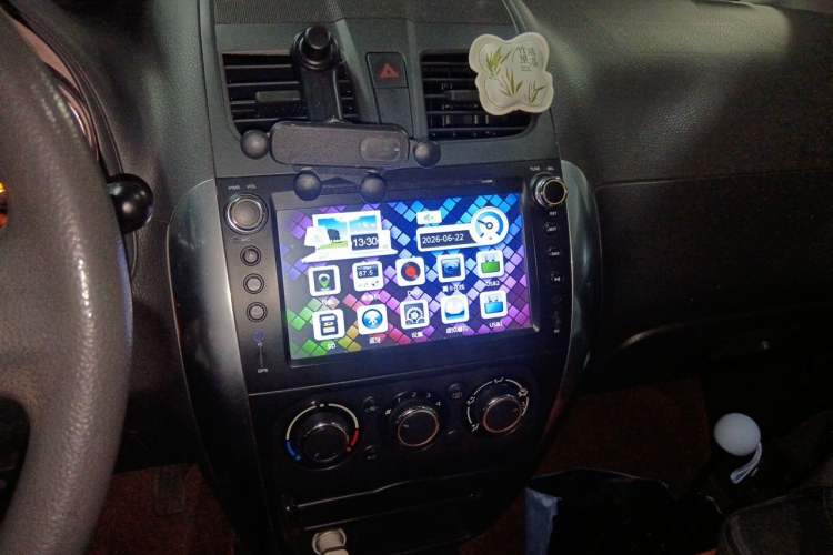 Used Suzuki SX4 2013 1.6L Automatic CoolRide Model Audio And AC Panel