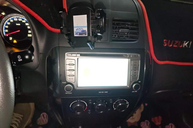 Used Suzuki SX4 2013 Koleos 1.6L Automatic Sport Model Audio And AC Panel