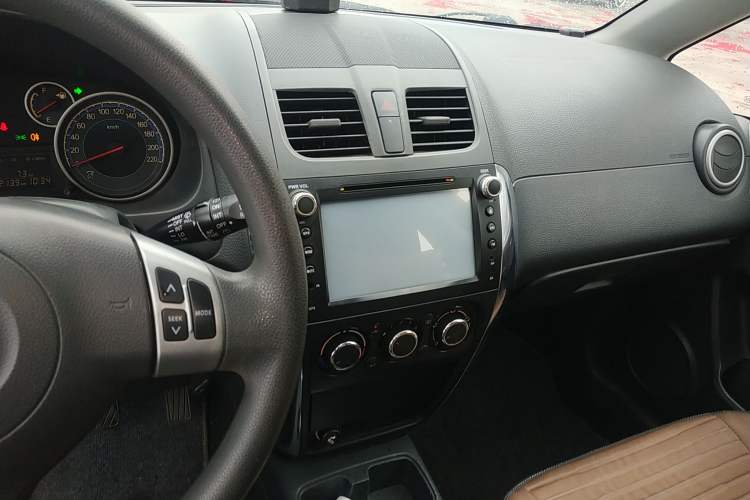 Used Suzuki SX4 2013 1.6L Manual CoolRide Model Audio And AC Panel