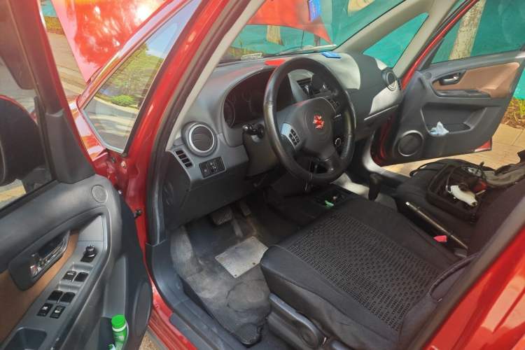 Used Suzuki SX4 2013 1.6L Automatic CoolRide Model Driver Seat
