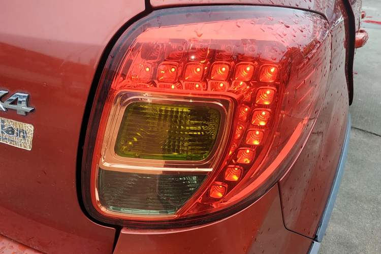 Used Suzuki SX4 2013 1.6L Manual CoolRide Model Exterior 3