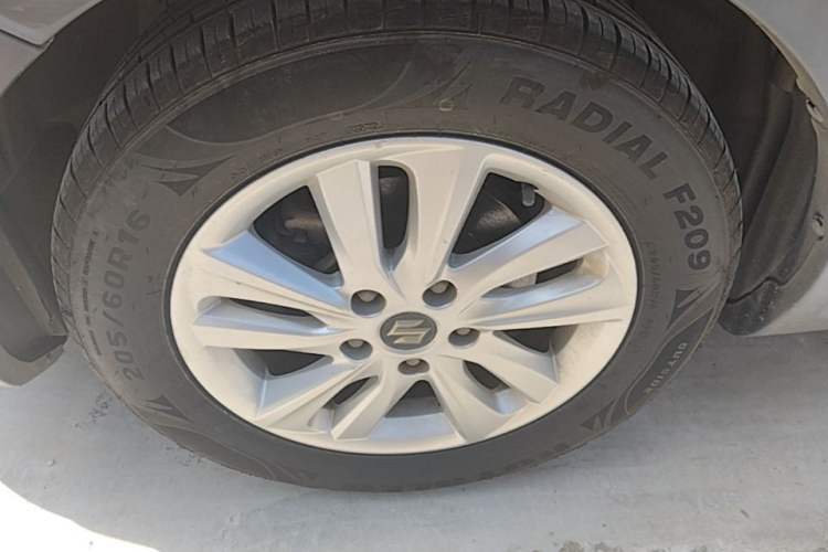 Used Suzuki SX4 2013 1.6L Automatic CoolRide Model Exterior 4